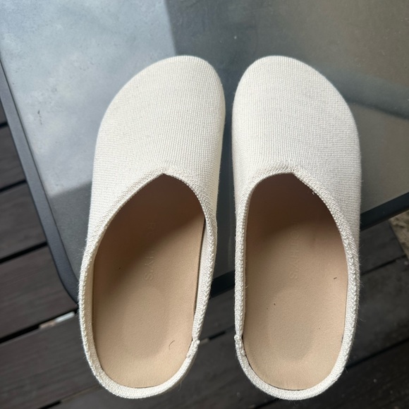 Rothy’s the casual clog in color ‘Jasmine’ - Picture 2 of 8